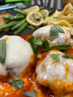 A picture of Cheese Tortelloni and Parmesan Meatball.