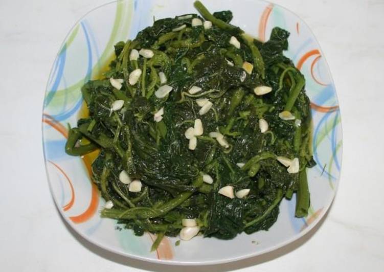 Amaranthus blitum salad