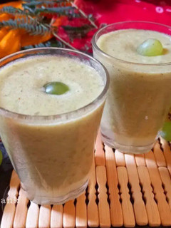 A picture of Grapes juice.