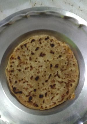 A picture of Onion paratha.
