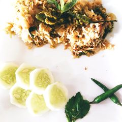 A picture of Nimoan mirchi pulao.