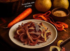Foto di Scarti preziosi: chips di mele, pere e carote