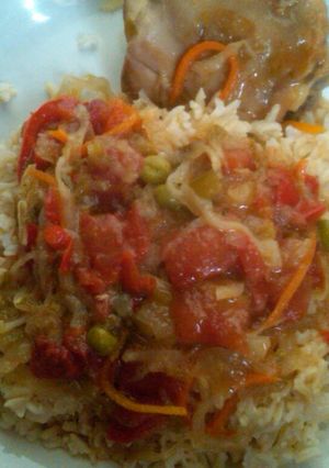 A picture of Healthy Meal: Brown Rice & Tomatoes Sauce.