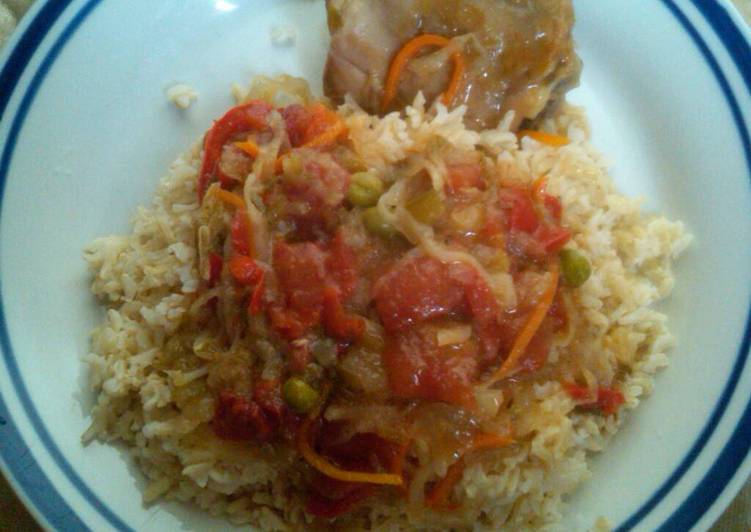 Healthy Meal: Brown Rice & Tomatoes Sauce