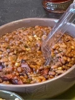 A picture of Jerk bbq baked beans.