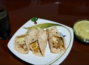 Una foto de Burritos Mixtos 🇮🇷😋