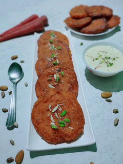 गाजर मालपुआ (Gajar malpua recipe in hindi) रेसिपी मुख्य फोटो