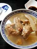 Sâm bổ lượng ninh với sườn