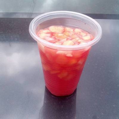 Tisana de frutas con hielo para la sed Receta de Mercedes Huaman Flores-  Cookpad