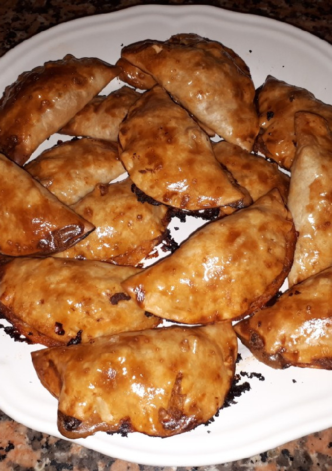 Una foto de Empanadillas rellenas de carne picada al horno