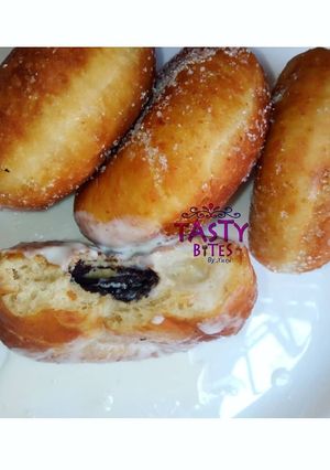 A picture of Oreo stuffed donuts.
