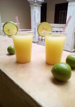 A picture of Ginger and lemon drink.