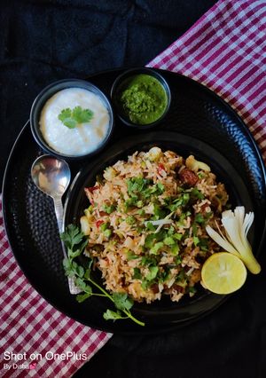 રતાળુ પુલાવ (Ratalu Pulao Recipe In Gujarati) રેસીપી મુખ્ય ફોટો