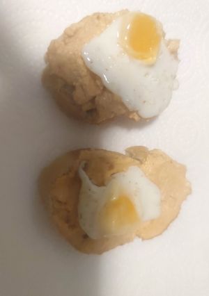 Una foto de Aperitivo rápido de salmón y huevo