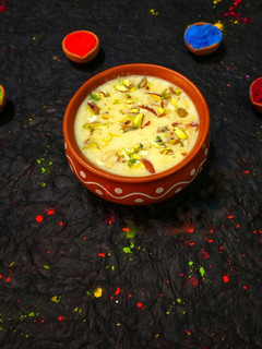 ठंडाई फिरनी (Thandai firni recipe in hindi) रेसिपी मुख्य फोटो