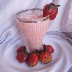A picture of Strawberry milkshake.