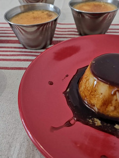 Una foto de Flan de leche condensada