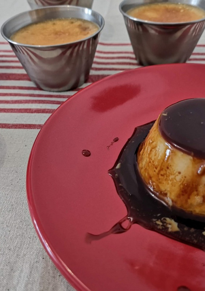 Una foto de Flan de leche condensada