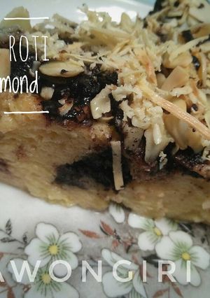 Foto resep Pudding Roti Oreo Almond