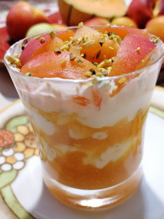 Foto di Semifreddo yugurt greco, mascarpone e frutta di stagione