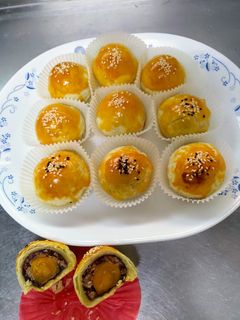 雙泥蛋黃酥 的食譜成品照片