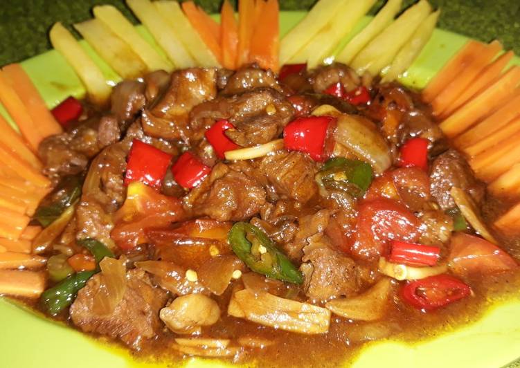 Daging dadu lada hitam