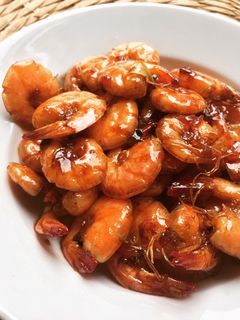 Hình của món Tôm sốt chanh dây.