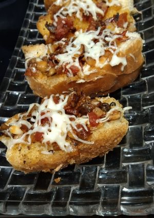 ब्रूचेत्ता (Bruschetta recipe in marathi) रेसिपी चे मुख्य फोटो 