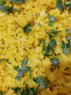 બટાકા પોહા (Bataka Poha Recipe In Gujarati) રેસીપી મુખ્ય ફોટો
