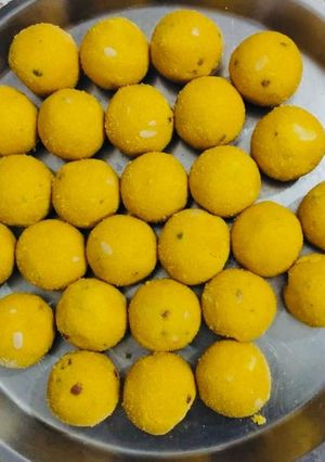 A picture of Healthy Besan Laddu.