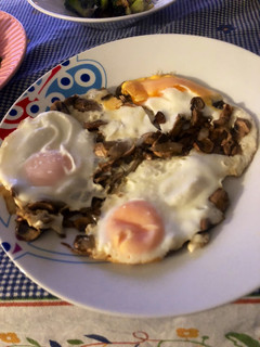 Una foto de Champiñones con huevo 🥚