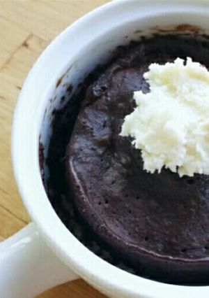 A picture of Chocolate Cake in mug (easy).