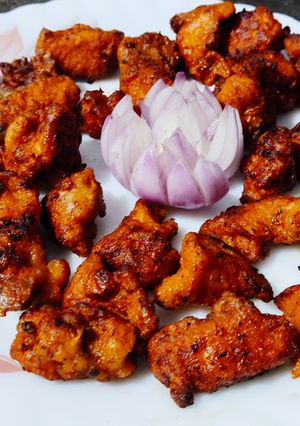 মুচমুচে চিকেন পকোড়া(muchmuche chicken pakora recipe in Bengali) রেসিপির প্রধান ছবি