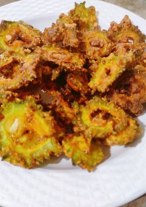 A picture of Crispy Karela Pakora.