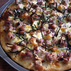 A picture of Teriyaki Chicken Pizza.