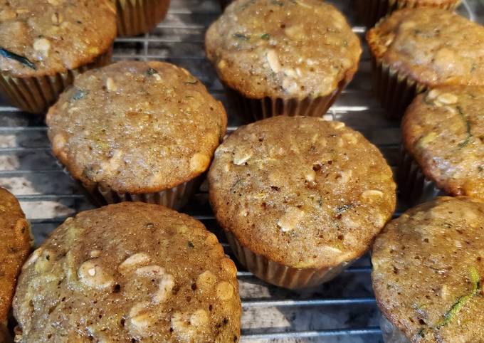 Zucchini Oatmeal Muffins