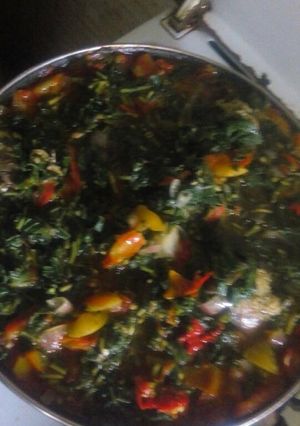 A picture of Fresh green vegetable sauce.