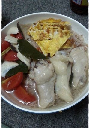 รูปของ เส้นหมี่ข้าวกล้องต้มยำไก่ไข่น้ำ