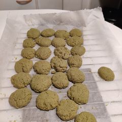 A picture of Matcha cookies.