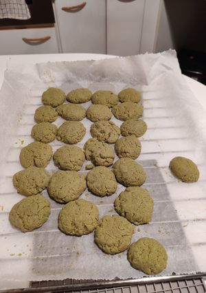 A picture of Matcha cookies.