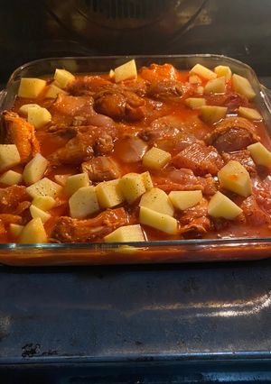 Foto de Frango no forno 🍗 com batatas 🥔