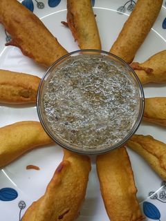 हरी मिर्च के पकोड़े (Hari mirch ke pakode recipe in Hindi) रेसिपी मुख्य फोटो