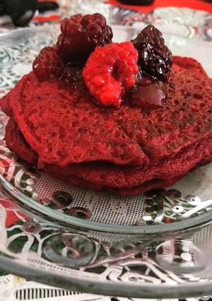 Una foto de Hot cakes de betabel🌱🍓