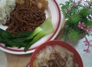 Gambar Yee mee kicap wantan sup simple sesangat