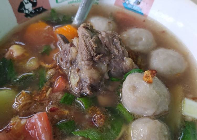 Sop Iga Bakso