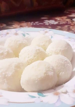 A picture of Kachha  gulla.