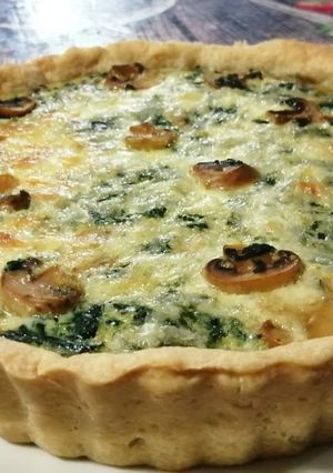 Una foto de Quiche de acelga y champiñón