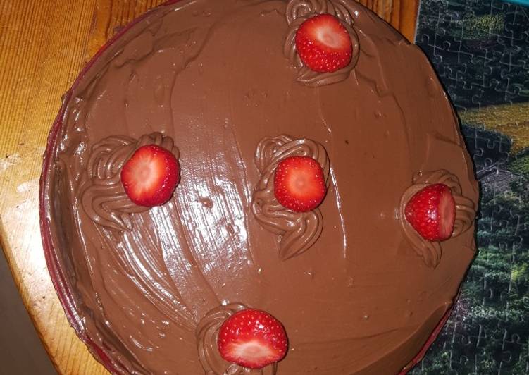 Easiest Way to Prepare Perfect Gâteau d'anniversaire chocolat fraises
