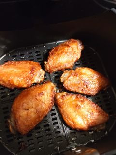 รูปของ ปีกไก่ทอดเกลือ หม้อทอดไร้น้ำมัน