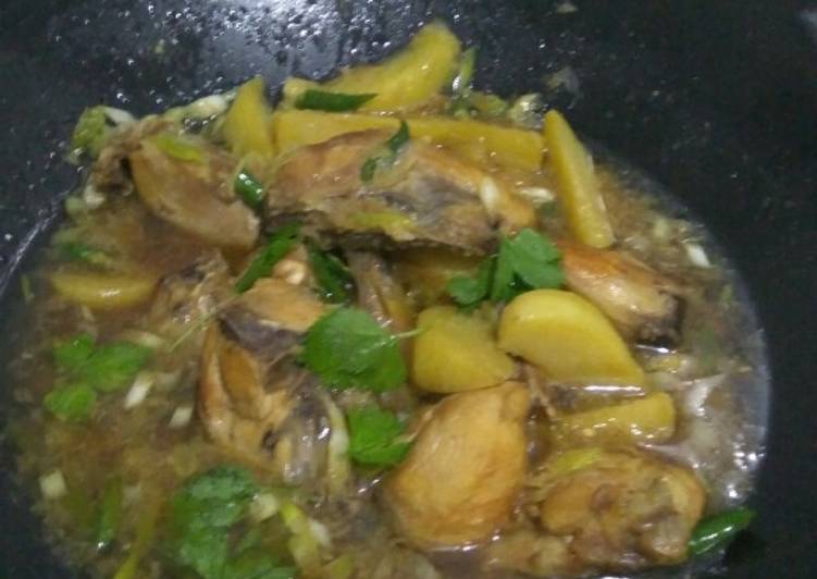 Semur ayam kentang